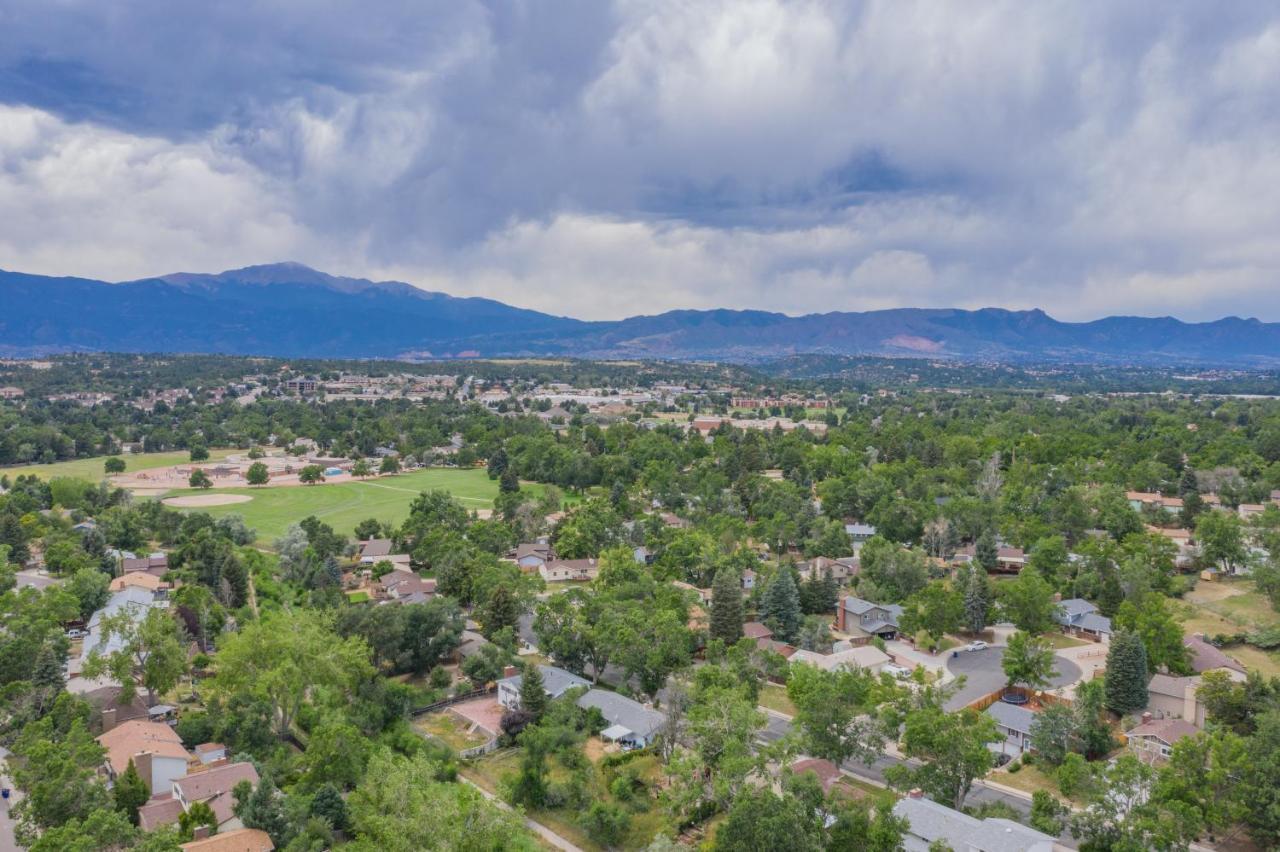 Wonderful Spacious 5Br Colorado Springs House Βίλα Εξωτερικό φωτογραφία